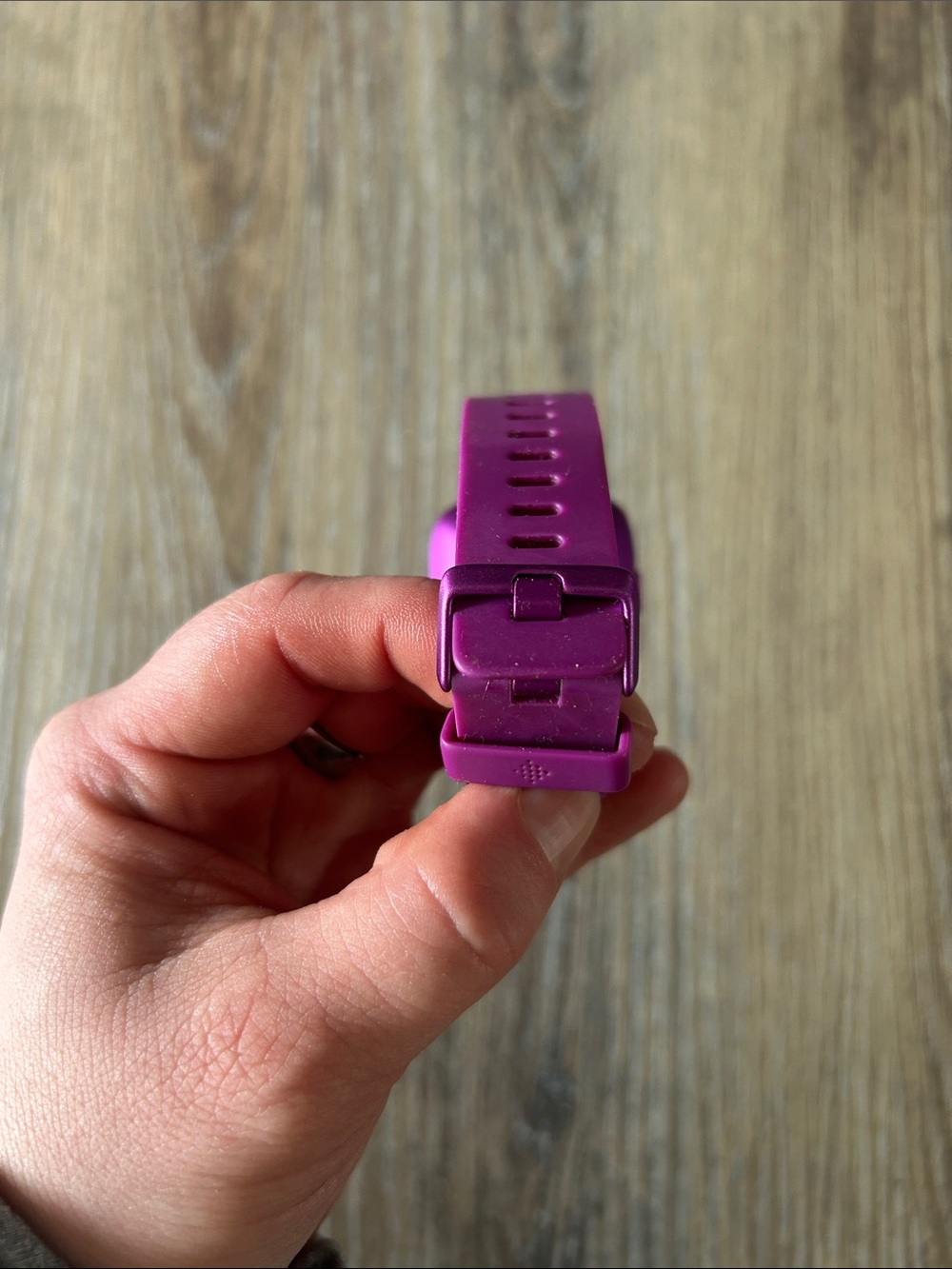 Fitbit smartwatch - Picture 2 of 7